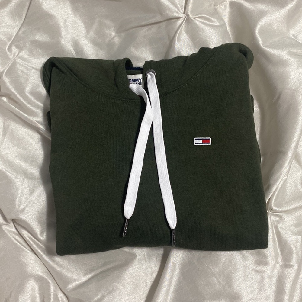 Tommy Hilfiger Green Sweater with White Accents